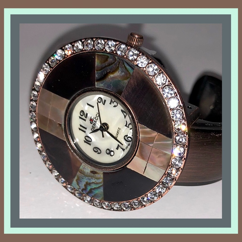 Denacci Pave Shell Crystal Rhinestone Bevel Bangle - Picture 4 of 6